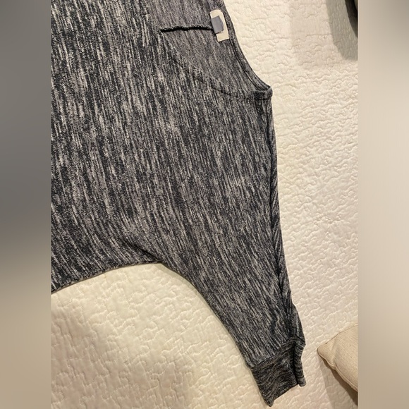 Gray dolman sleeve top - Picture 4 of 4